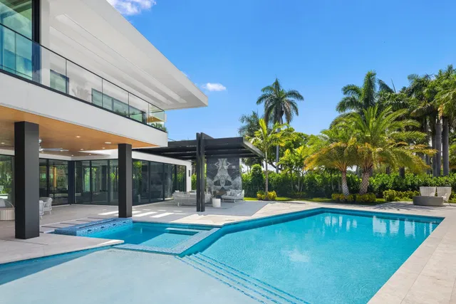 Royal Palm Yacht and Country Club Residence photo 69