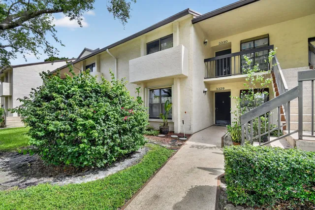 Residence photo 3