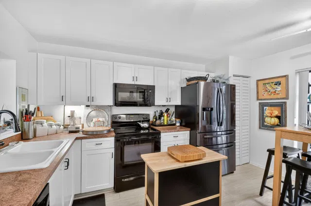 Residence photo 6
