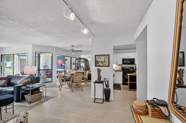 Residence photo 10