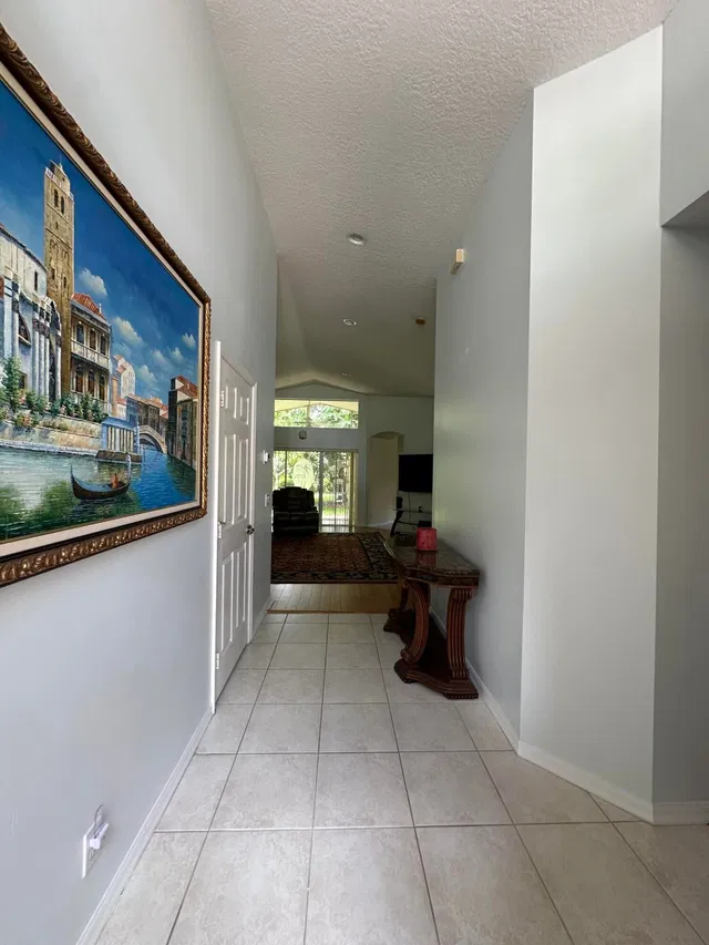 Residence photo 4