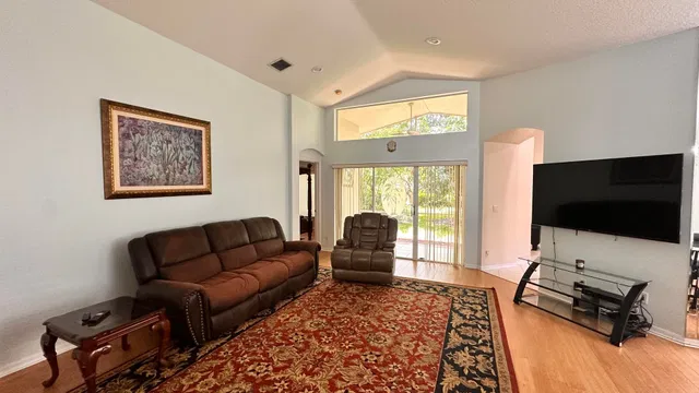 Residence photo 15