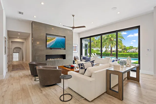 Admirals Cove Residence photo 17