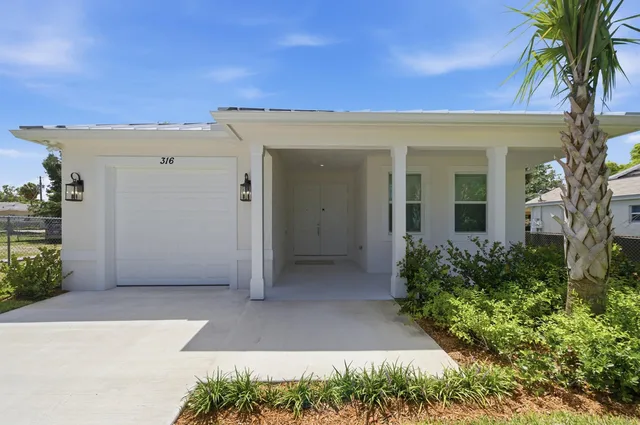Residence photo 4