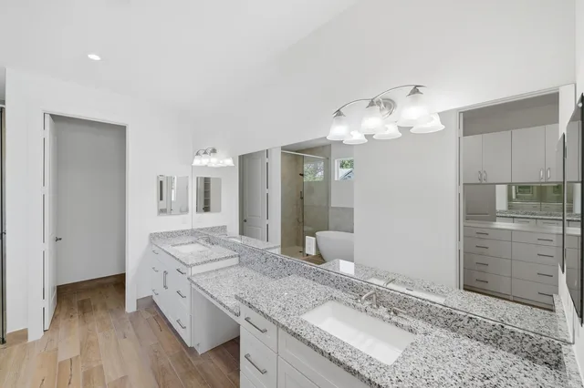 Residence photo 19