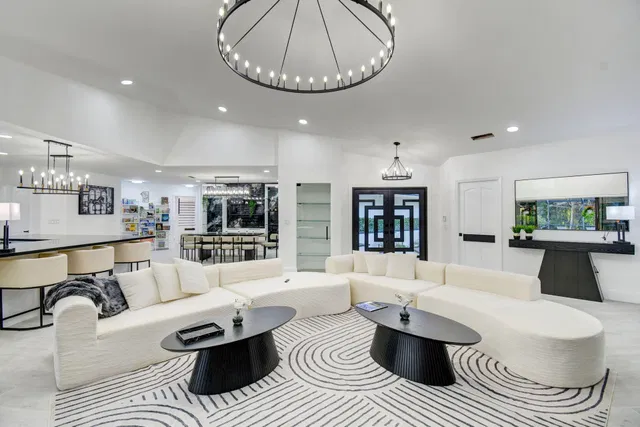 Pinewood Residence photo 4