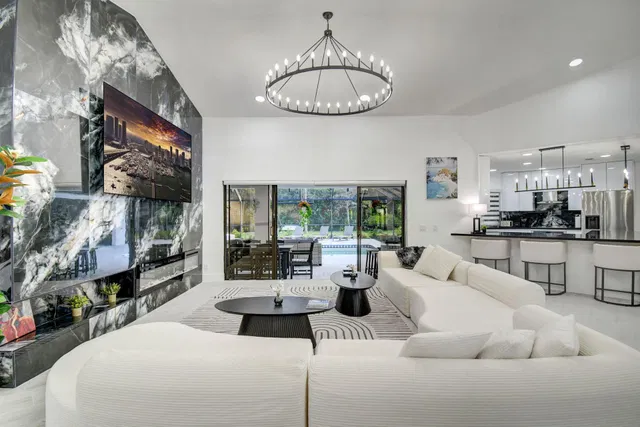 Pinewood Residence photo 10