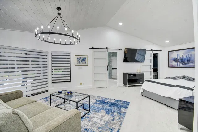 Pinewood Residence photo 37