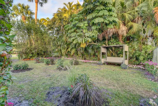 Pinewood Residence photo 56