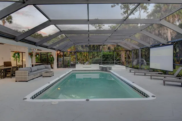 Pinewood Residence photo 68