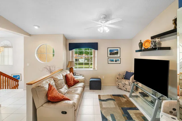 Unit 202 photo 12