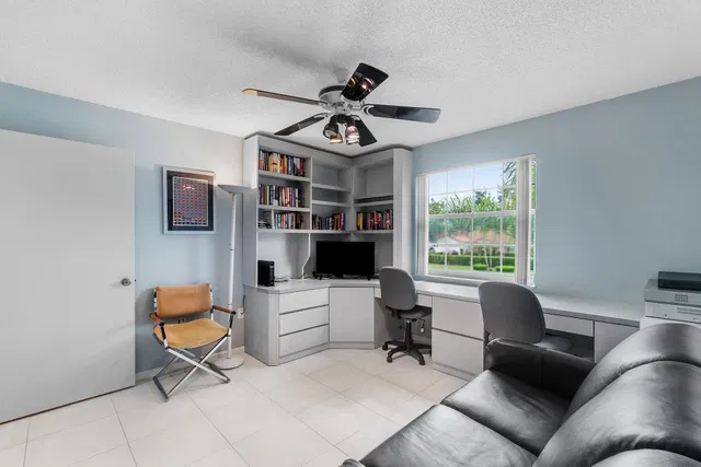Unit 202 photo 20