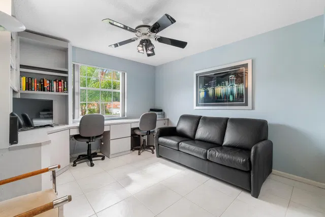 Unit 202 photo 21