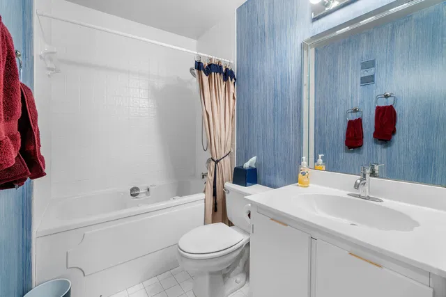 Unit 202 photo 22