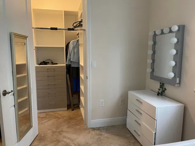 Residence photo 13