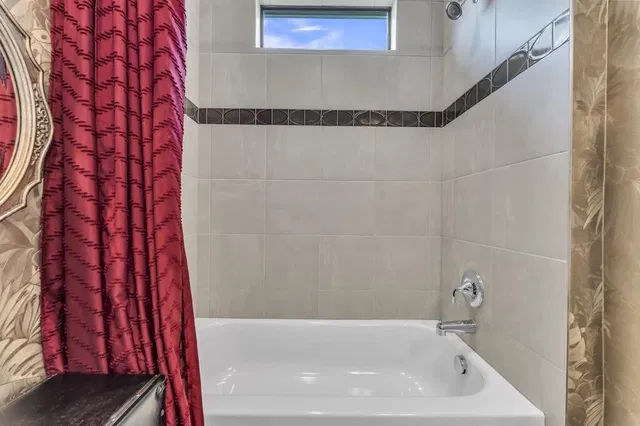 Residence photo 22