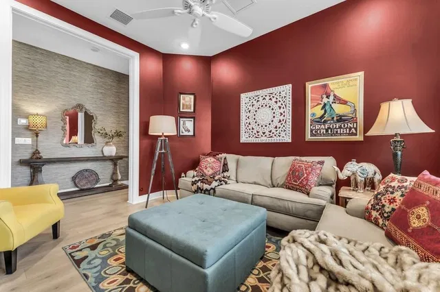 Residence photo 26