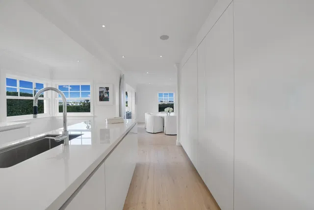 West Palm Beach Residence photo 14