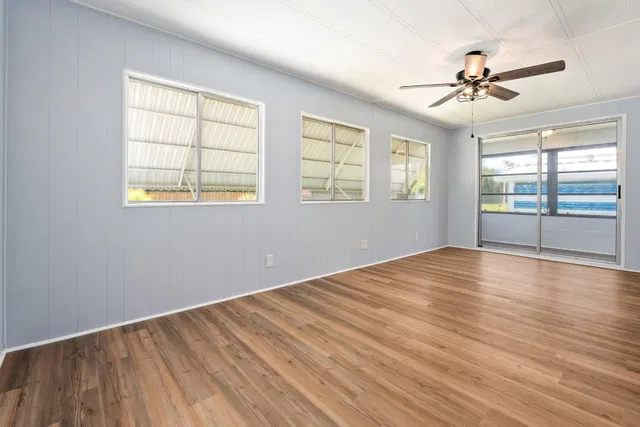 Unit 53 photo 11