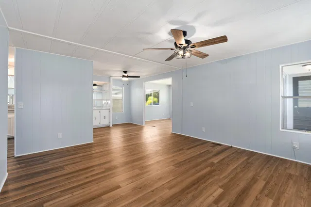 Unit 53 photo 13