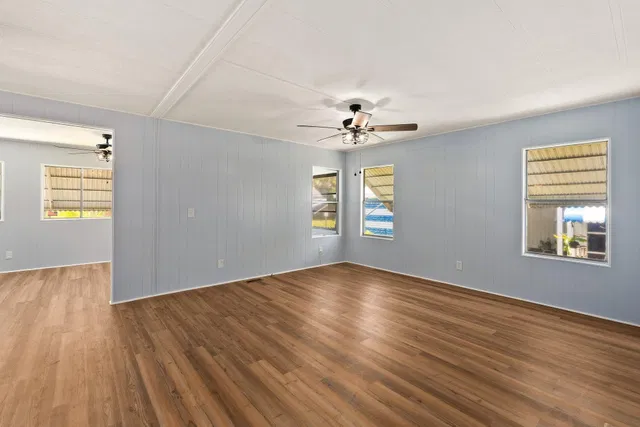Unit 53 photo 14