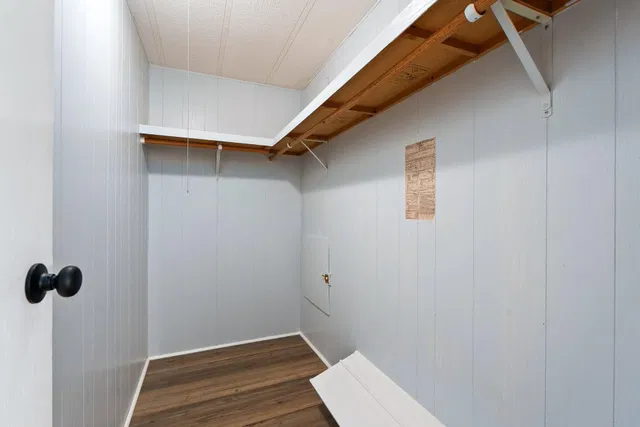 Unit 53 photo 18