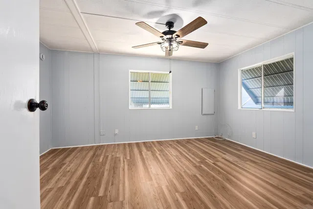 Unit 53 photo 24