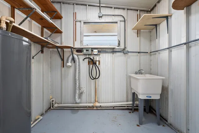 Unit 53 photo 33