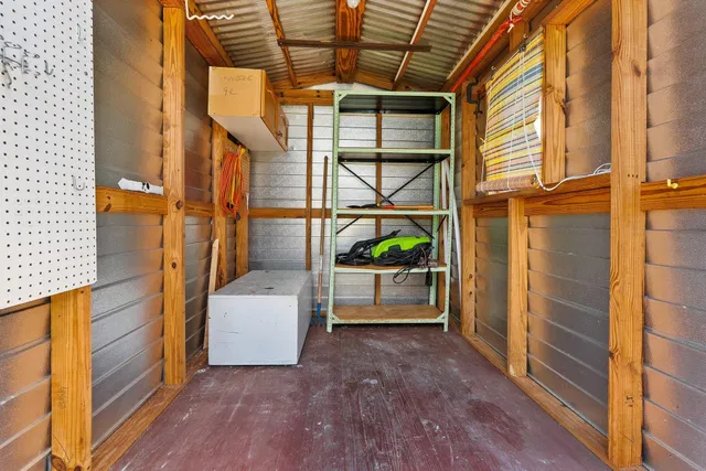 Unit 53 photo 34