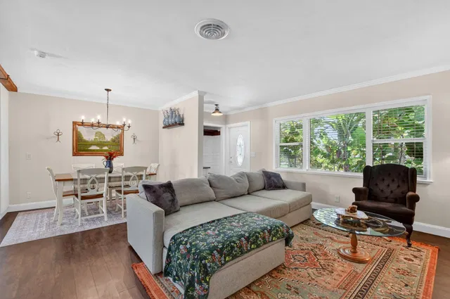  Residence photo 7