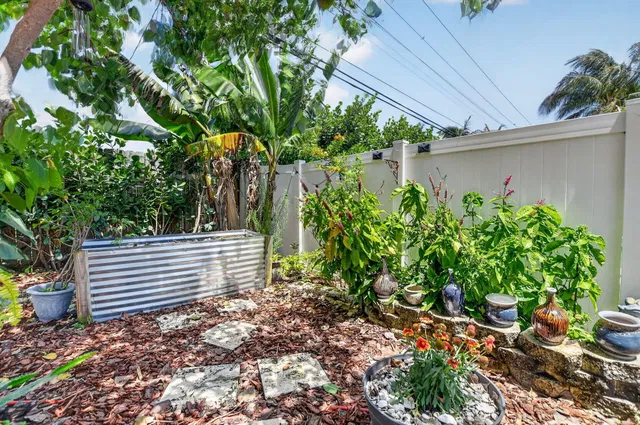  Residence photo 28