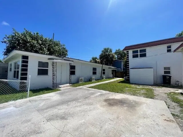 Residence photo 61