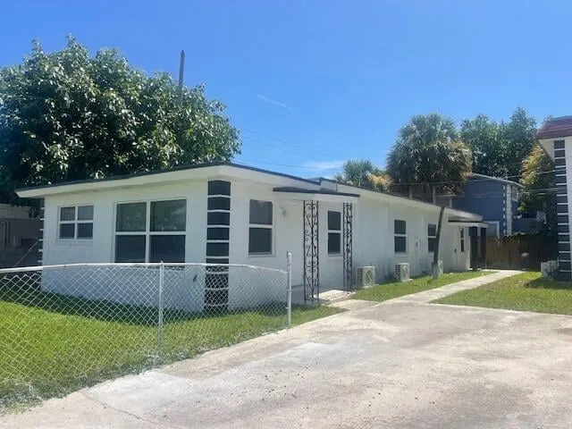 Residence photo 63