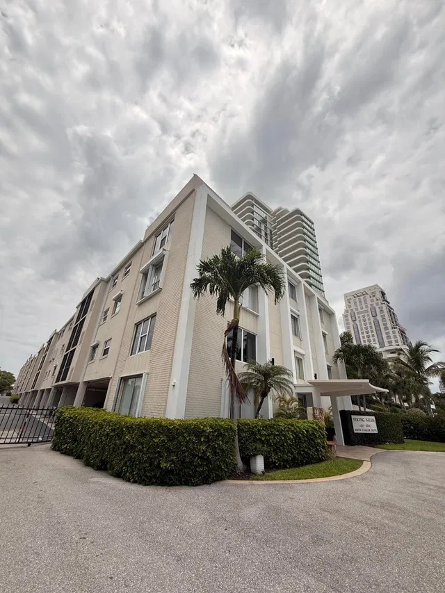 Downtown West Palm Beach Unit 301o photo 12