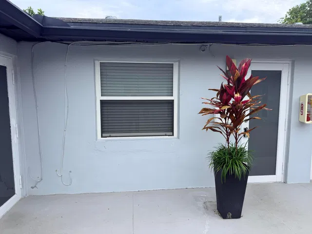 Unit Unit 2 photo 2