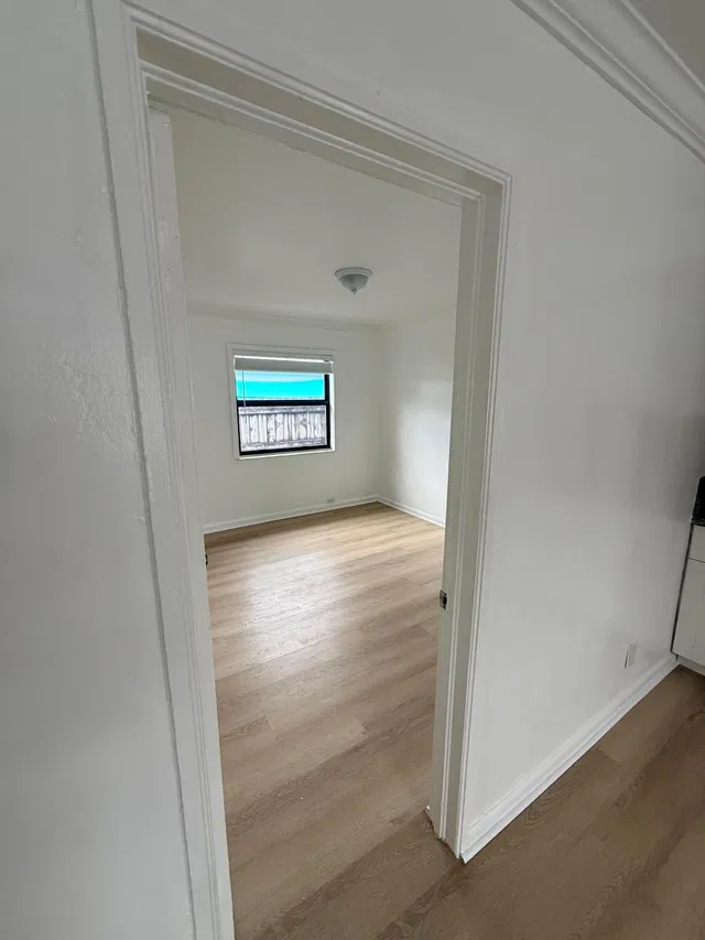 Unit Unit 2 photo 10