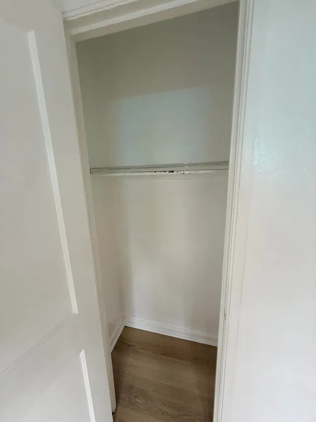 Unit Unit 2 photo 15
