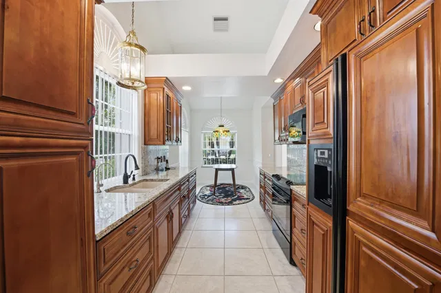 Residence photo 9