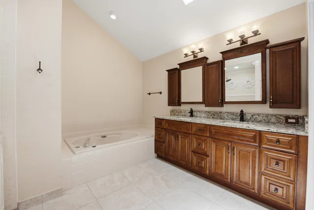 Residence photo 22