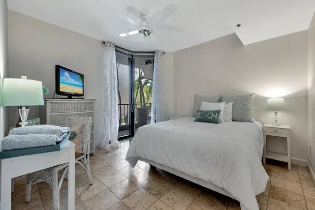 Unit 202 photo 15