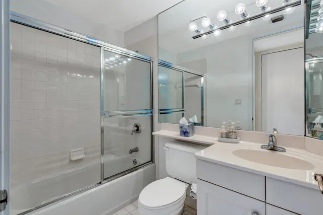 Unit 202 photo 16