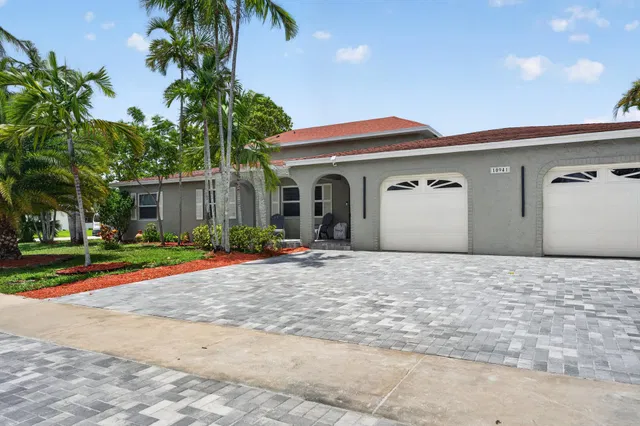Residence photo 3