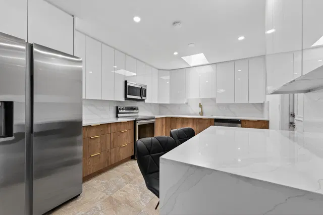 Residence photo 8