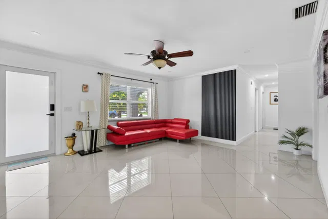 Residence photo 14