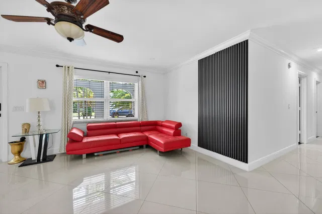Residence photo 15