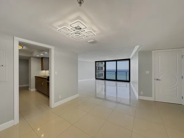Tiara Singer Island Unit 23 E photo 3