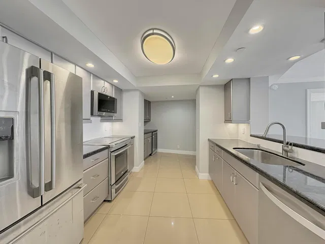 Tiara Singer Island Unit 23 E photo 4