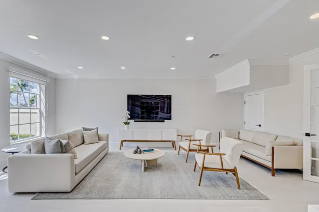 Residence photo 12