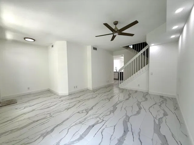 Residence photo 6
