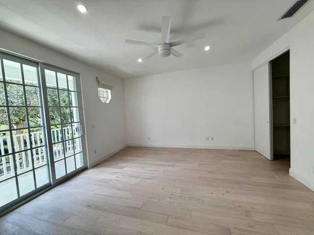 Residence photo 8